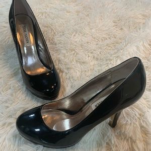 Steve Madden P-Elaya Black Patent pump Size 7 1/2
